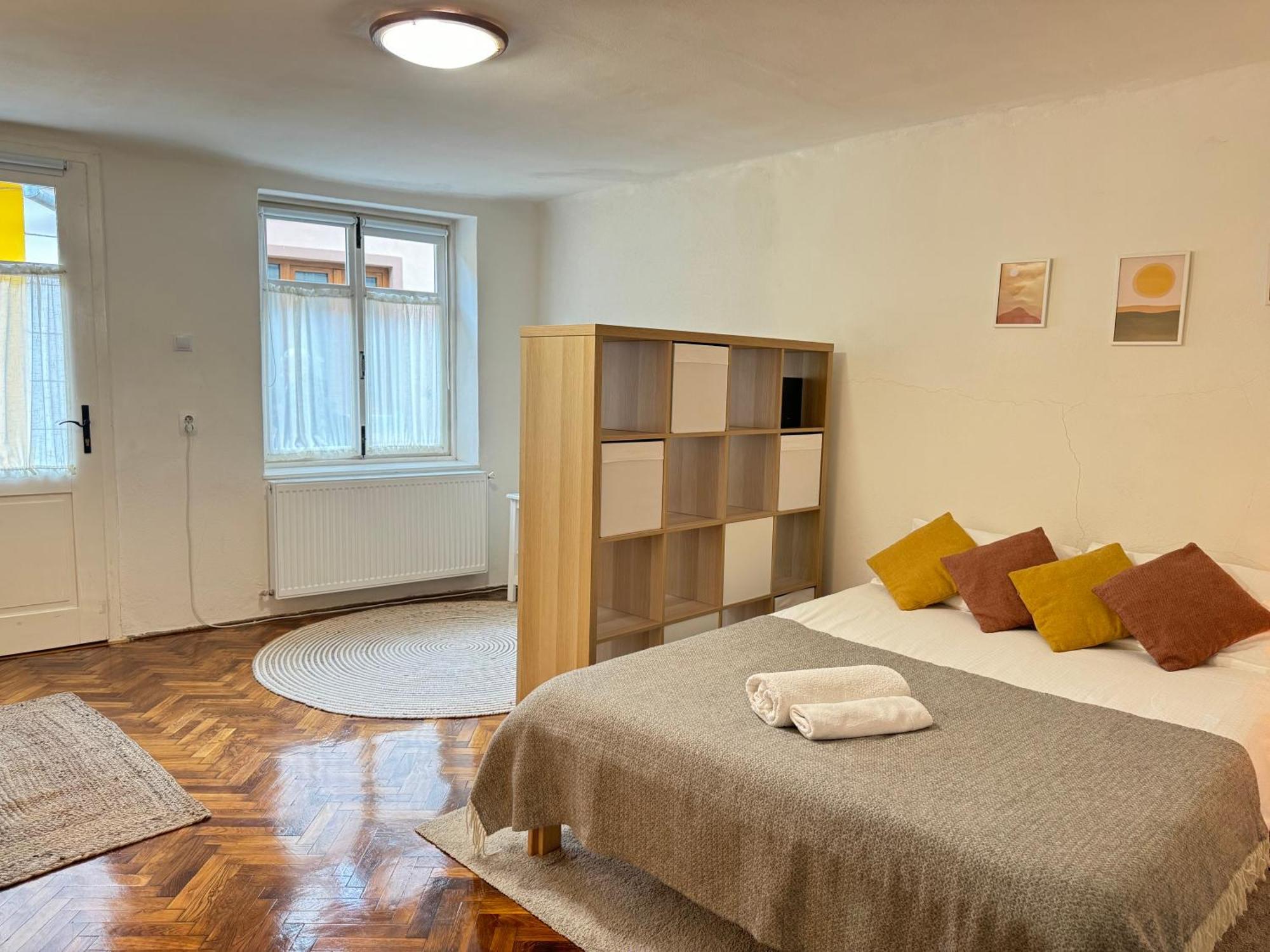 Charming Studio Ideal For Getaways Or Workations In Sibiu'S Medieval City Center Exteriör bild