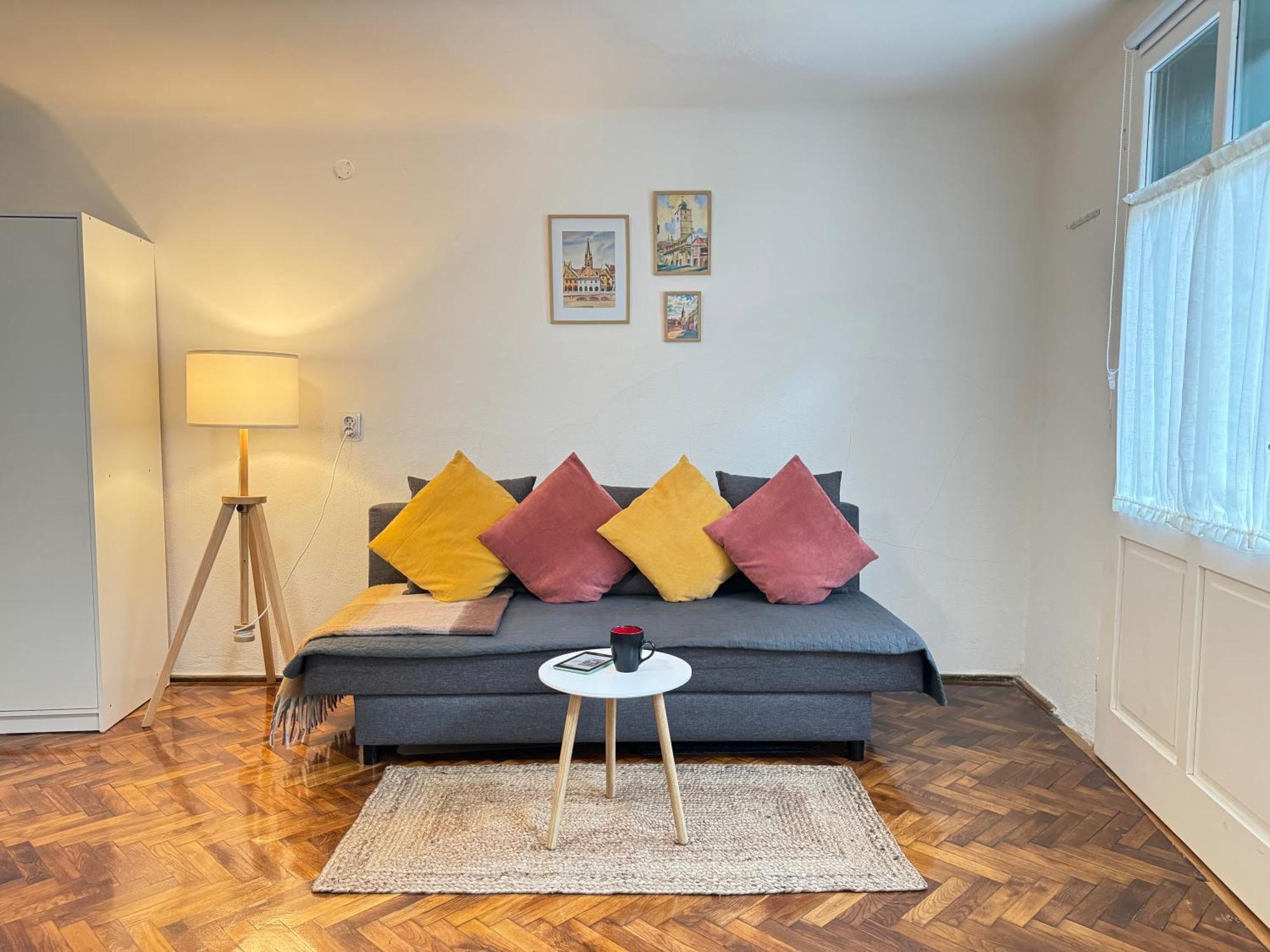 Charming Studio Ideal For Getaways Or Workations In Sibiu'S Medieval City Center Exteriör bild