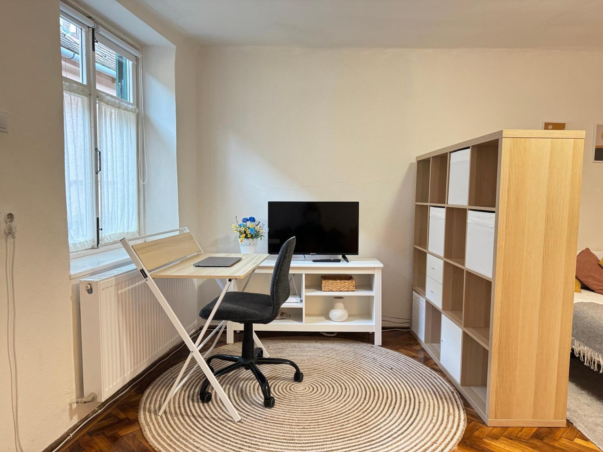 Charming Studio Ideal For Getaways Or Workations In Sibiu'S Medieval City Center Exteriör bild