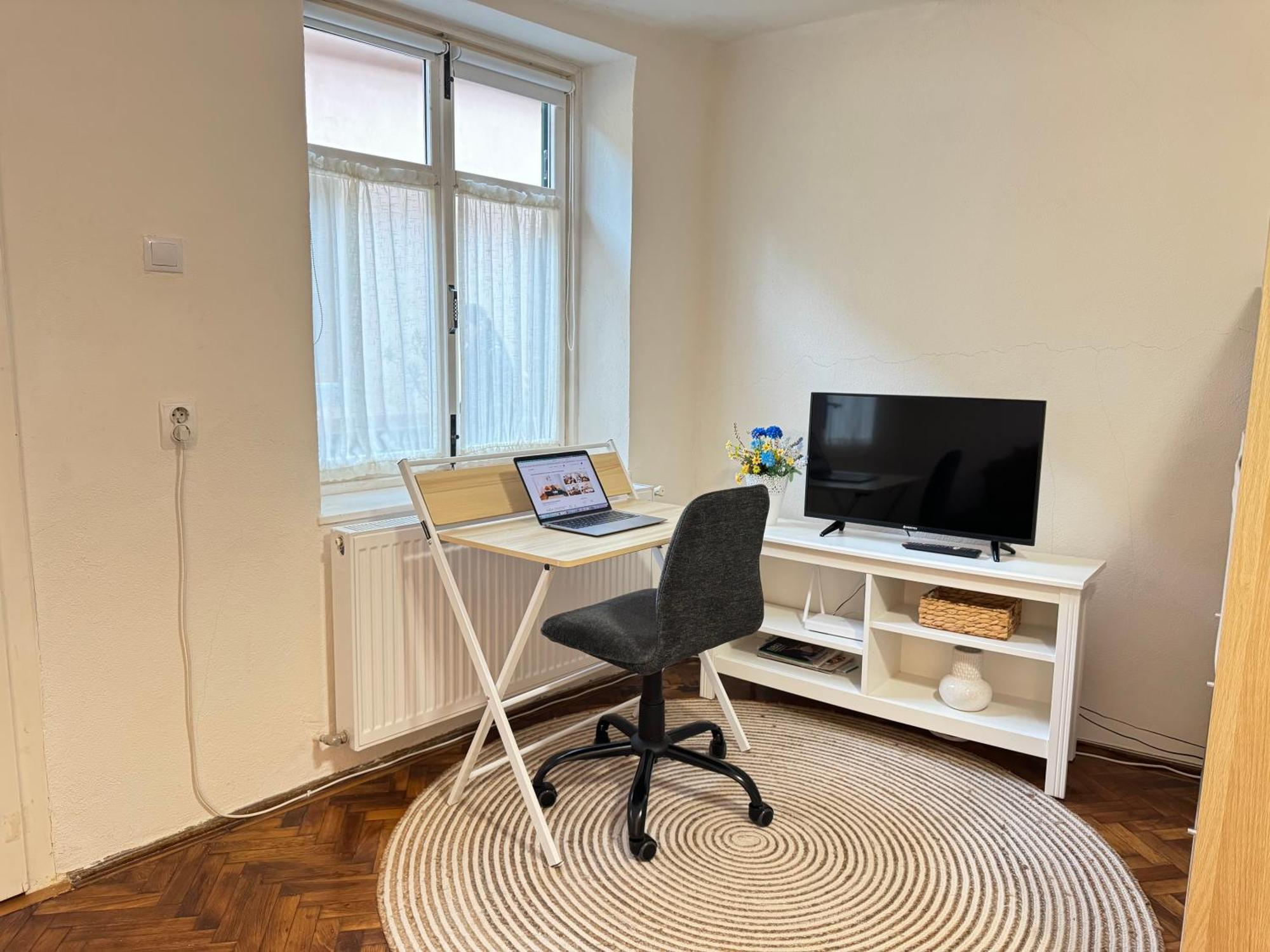 Charming Studio Ideal For Getaways Or Workations In Sibiu'S Medieval City Center Exteriör bild